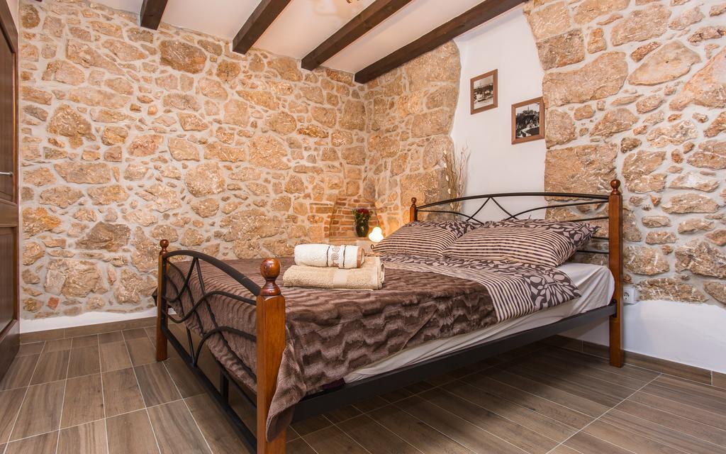 Apartman Bonaca Vrbnik Ngoại thất bức ảnh